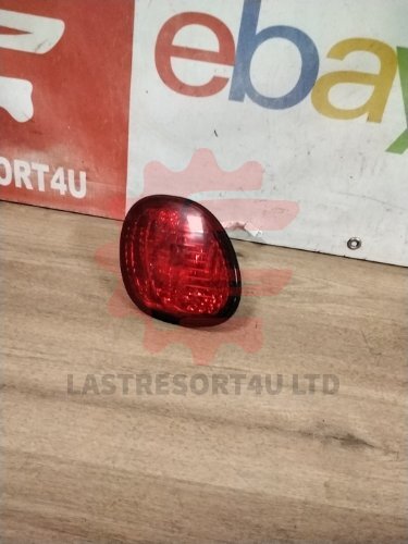 Lexus Gs 300 passenger side rear light