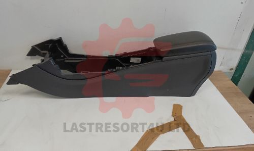 MERCEDES-BENZ Cla Class Coupe C117 2013-2016 Centre Console Arm Rest