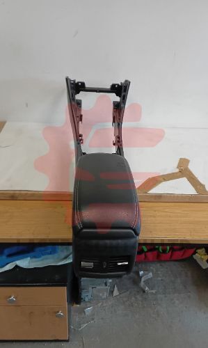 MERCEDES-BENZ Cla Class Coupe C117 2013-2016 Centre Console Arm Rest